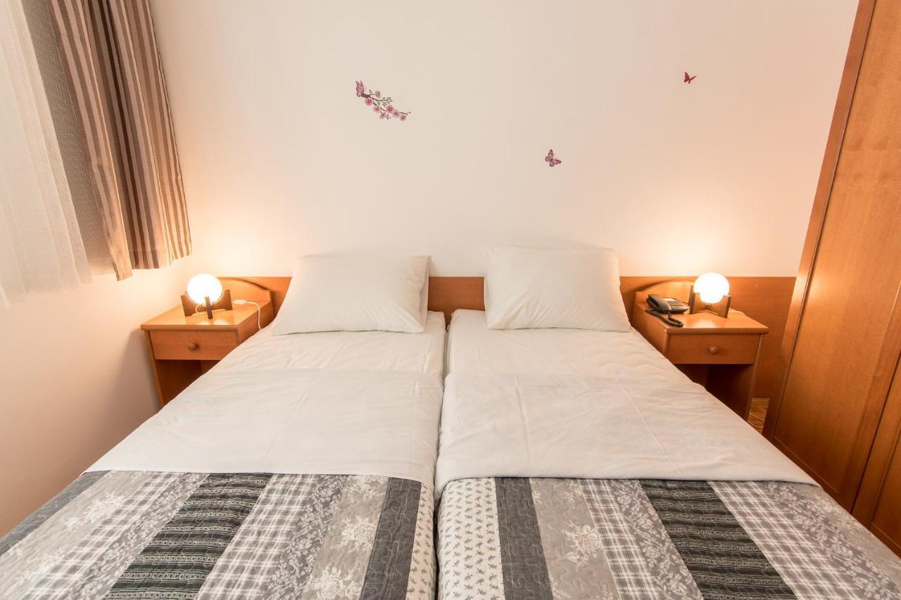 Hotel Barba Starigrad Paklenica Exteriér fotografie